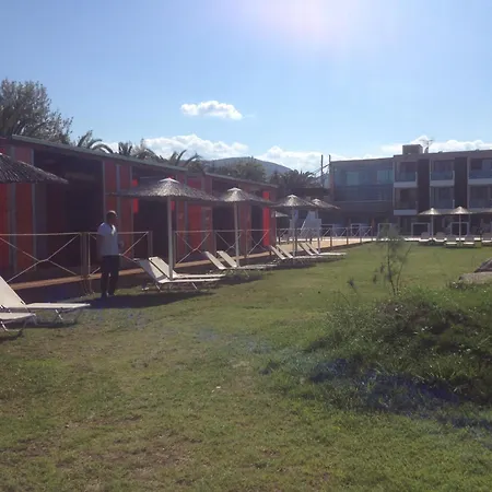 Thalassa Boutique מלון דירות 2*