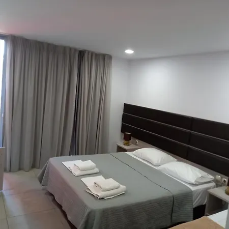 מלון דירות Thalassa Boutique