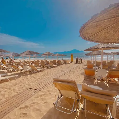 Thalassa Boutique Aparthotel Sarti