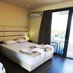 Thalassa Boutique Sarti